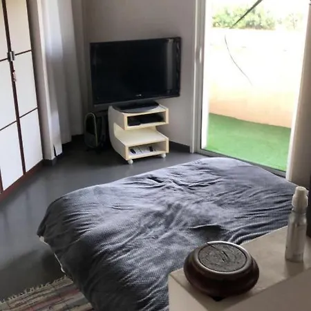 Appartement T2 Sur La Plage Avec Vue Mer, Dans Avec Piscine *