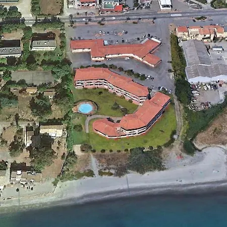 T2 Sur La Plage Avec Vue Mer, Dans Avec Piscine *